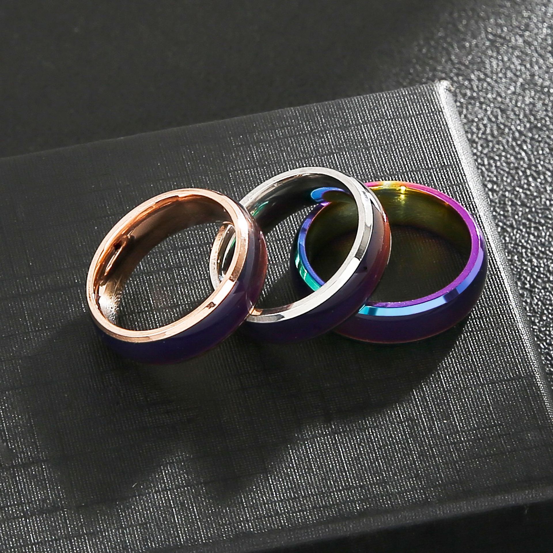 

6pcs Stainless steel couple change color mood ring for women and men size 6 to 12