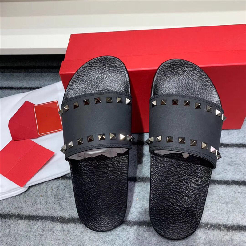 

Men Women Slides with Box Ladies Beach Slipper Espadrilles Rivet Stud Slippers Non-slip Leather Mens Casual Spikes Shoes Rhinestone Flat Rubber Sliders