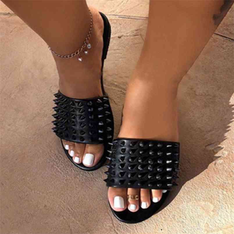 

Women Rivet Slippers Ladies Flat Casual Slides Open Toe Outside Metal Decoration Soft Beach Shoes Summer Female Footwear 210607, Pink