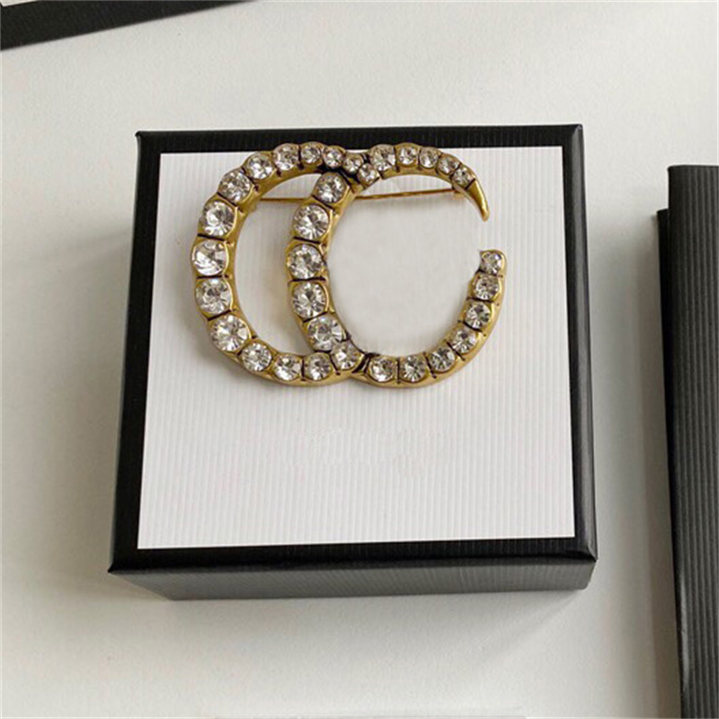 

Classic Double Gold Letter G Brand Womens Luxury Desinger Brooch Vintage Women Diamond Brooches Fashion Clothing Decoration High Quality