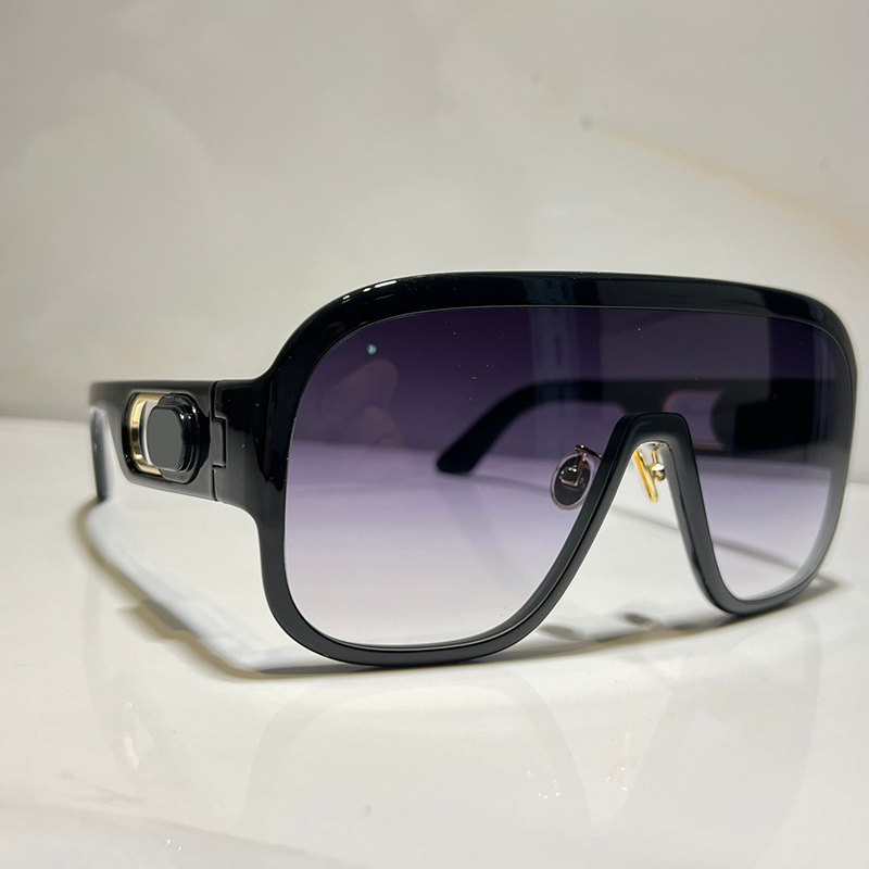 

SUNGLASSES For Women and Men Summer style Bobby-Sport M1U Anti-Ultraviolet Retro Plate One Piece Lens Eyeglasses Random Box