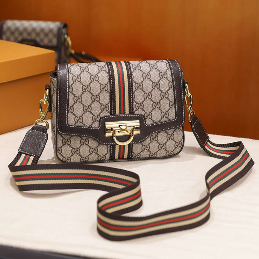 

HBP Fashion Bag 2020 new fashion Korean versatile high quality goddess single shoulder bag women's wide strap small square, Coffee