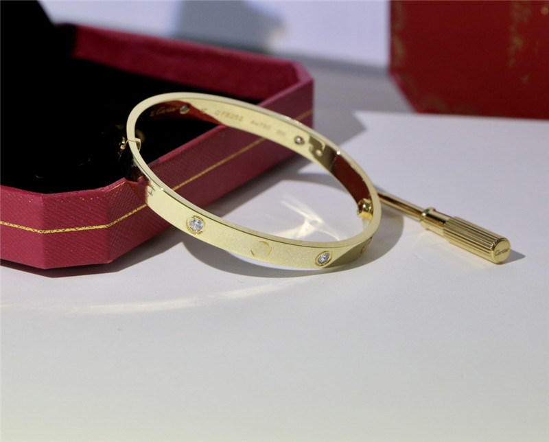 

Luxury Bracelets women Bangle GFB 18K Gold Plated with original box card bag Unique code numbers cart diamond