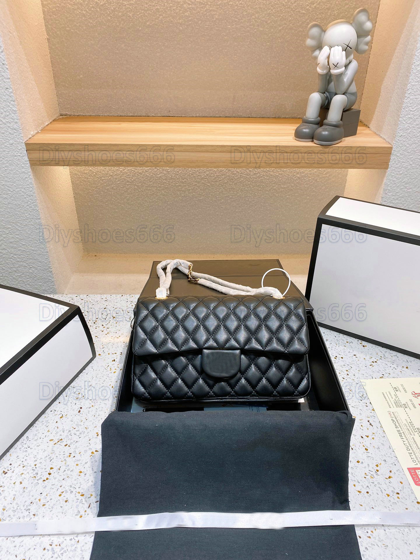 

Black quilted Caviar leather Jumbo Classic Double Flap Bag Chain-link Shoulder Strap Boutique Turn Lock ball Pattern Holster Crossbody Turin