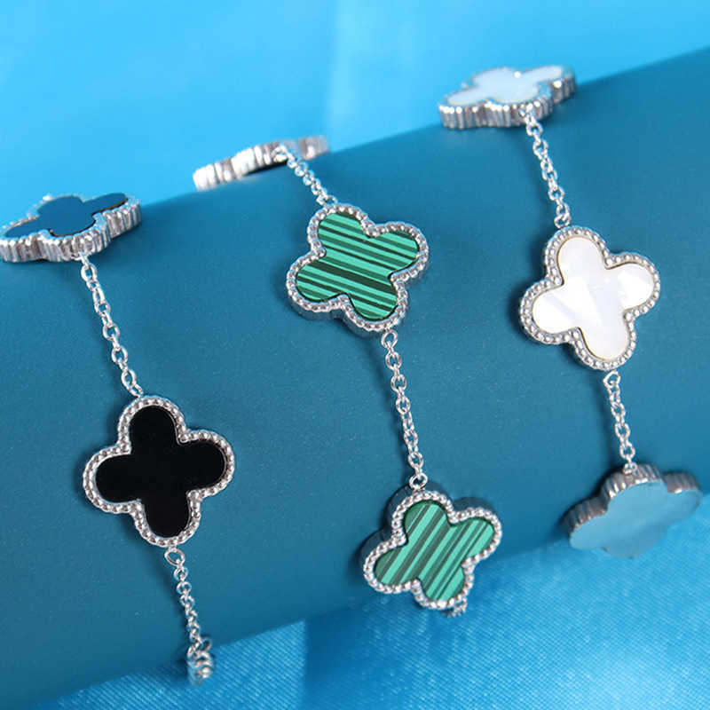 

Five Flower Four Piece Titanium Steel Clover Bracelet, New, High-end, Suitable for Women's Day