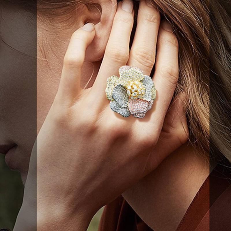 

Cluster Rings Ness Fashion Luxury Flower Rhinestones Wedding Jewelry Ring Women High Quality Party