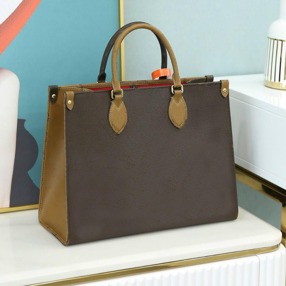 

Wholesale Designer Handbags Tote Bags Two surface color printed letter decoration Top leather canvas material Large capacity Men and women u