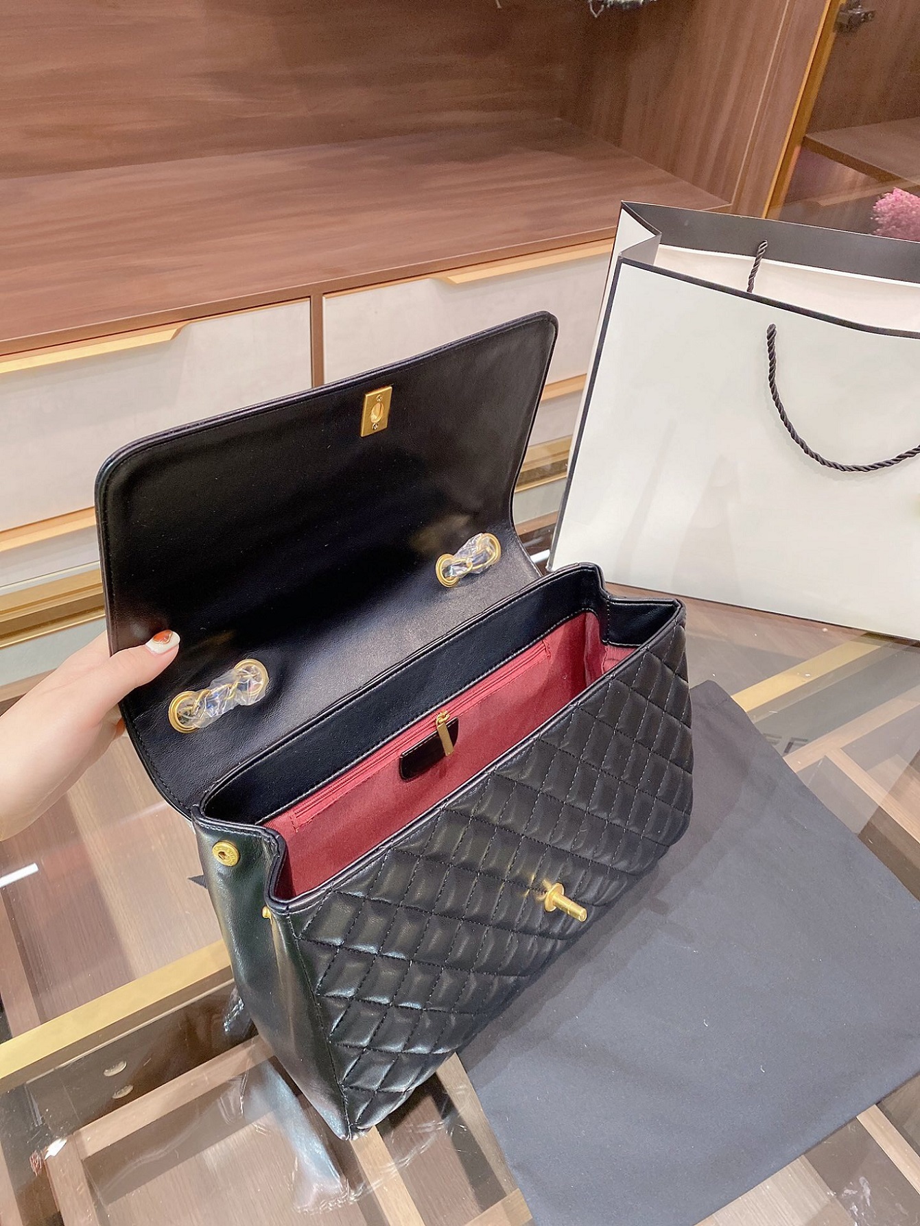 

2021 new Fashion trend women handbags top quality fashion shoulder bag female chain large-capacity purse sheepskin leather crossbody wallet, Black