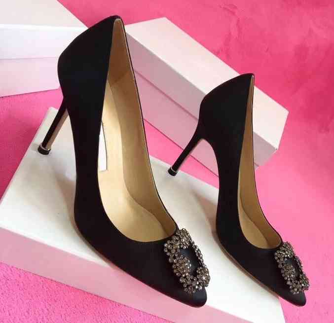 

Dress Shoes Top Designer Luxury Quality Women's Red Bottoms High Heels Sexy Pointed Toes 3cm Wedding Naked Black Shine Sizes 35-40 GZBY, Customize