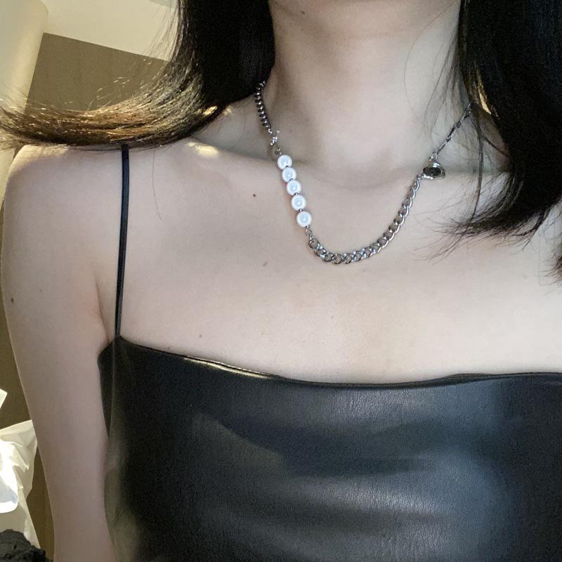 

Chokers Reflective Beads Pearl Necklace Titanium Steel Collar Personality Punk Heart Chain Necklaces For Women Jewelry Accessories Gifts