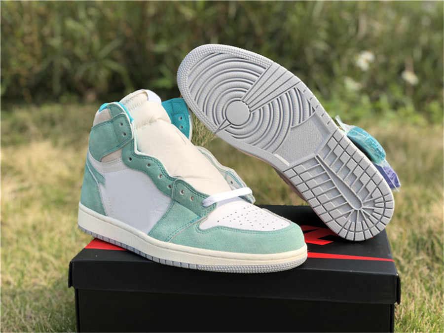 

Authentic 1 High OG Turbo Green Shoes White Light Smoke Grey Sail Tiffany Blue Suede Men Women Outdoor Sports Sneakers With Original Box EUR 36-47.5