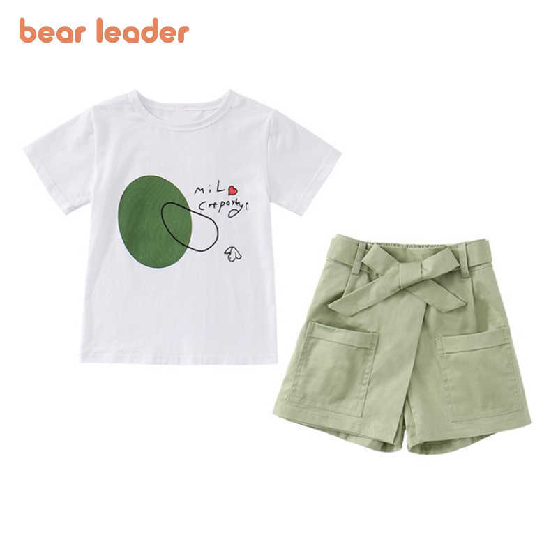 

Bear Leader Mommy and Daughter Matching Clothes Summer Kids Girls Cartoon Print T-shirt Shorts 2Pcs Outfits Korean Style Suits 210708, Ah2260green