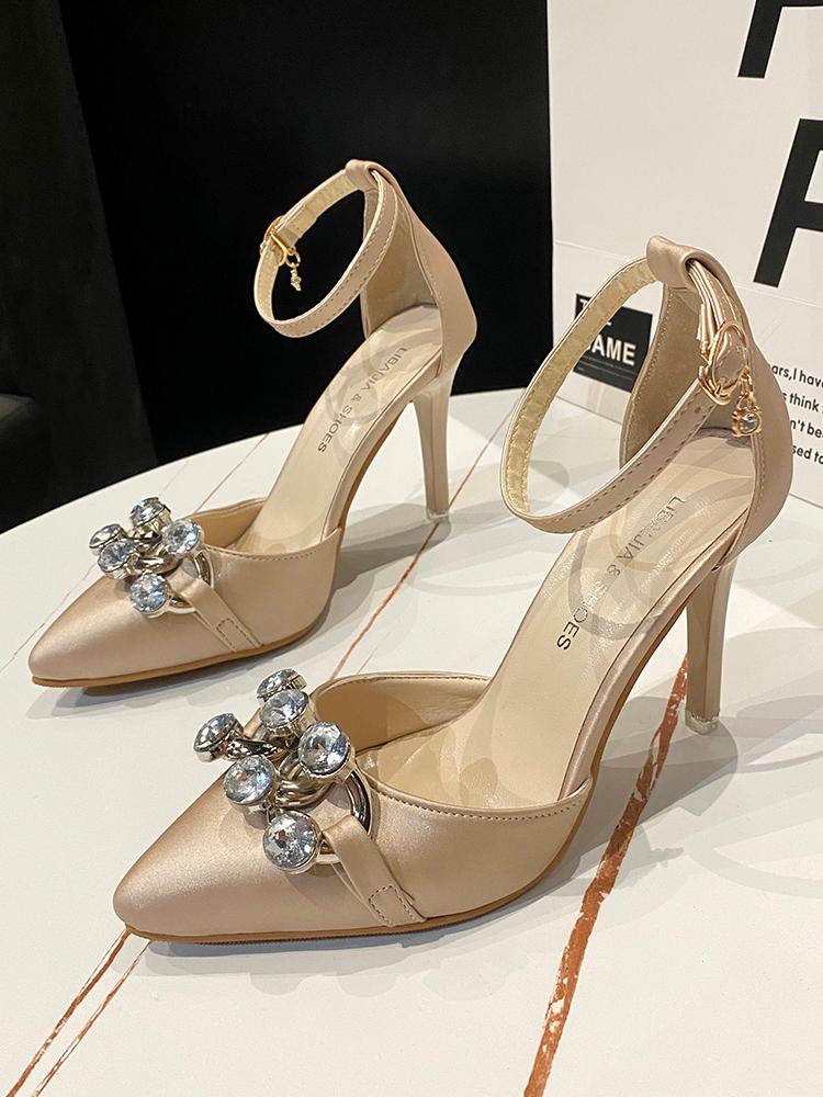 

Dress Shoes One Word Buckle Pointed High Heels Spring And Summer Fashion Metal Decoration All-Match Shallow Mouth Ladies Single, Champagne