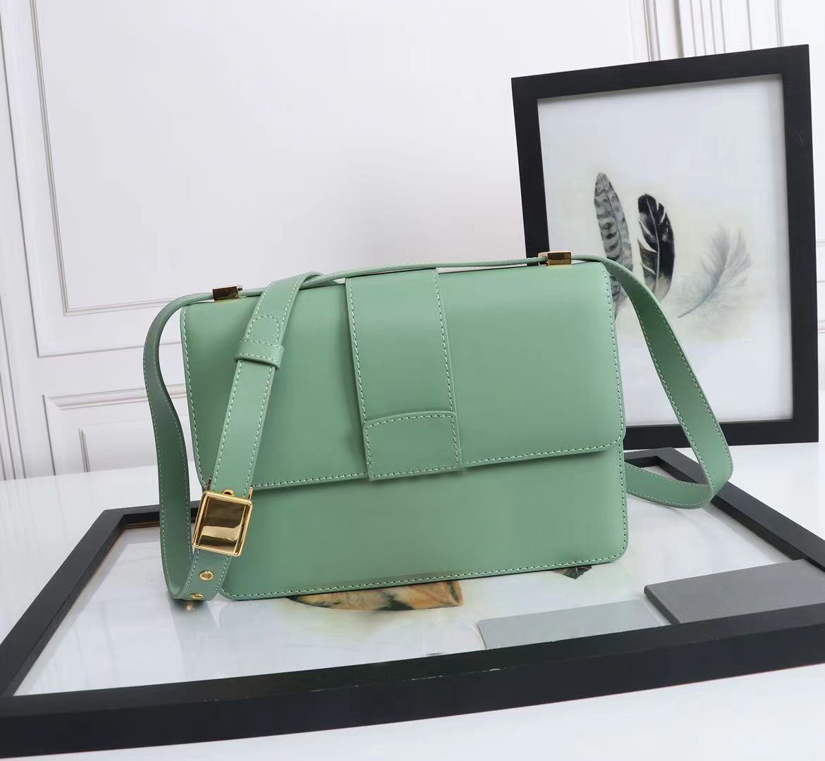 

Women Luxurys Designers Bags 2021 Handbags HighQuality Lady Shoulder Crossbody Messenger Bag girl Purses Female Travel Totes Clutch Vintage