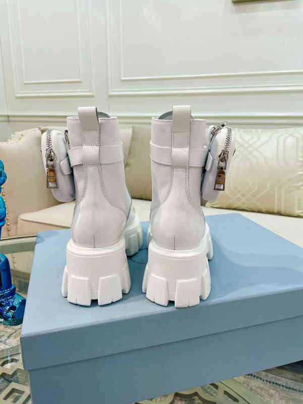 

Boots women Designer fashion mini bag Martin luxurys sheepskin lining half boot top quality non-slip Motorcycle Booties Lace-up Shoes EB18, Style