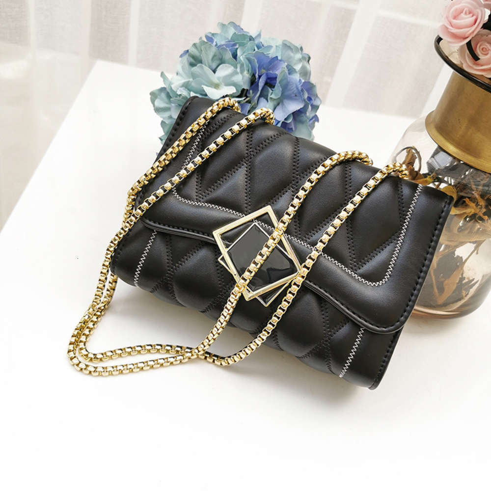 

HBP Fashion New 2021 fashionable leather messenger bag envelope casual tassel one shoulder chain small square, White