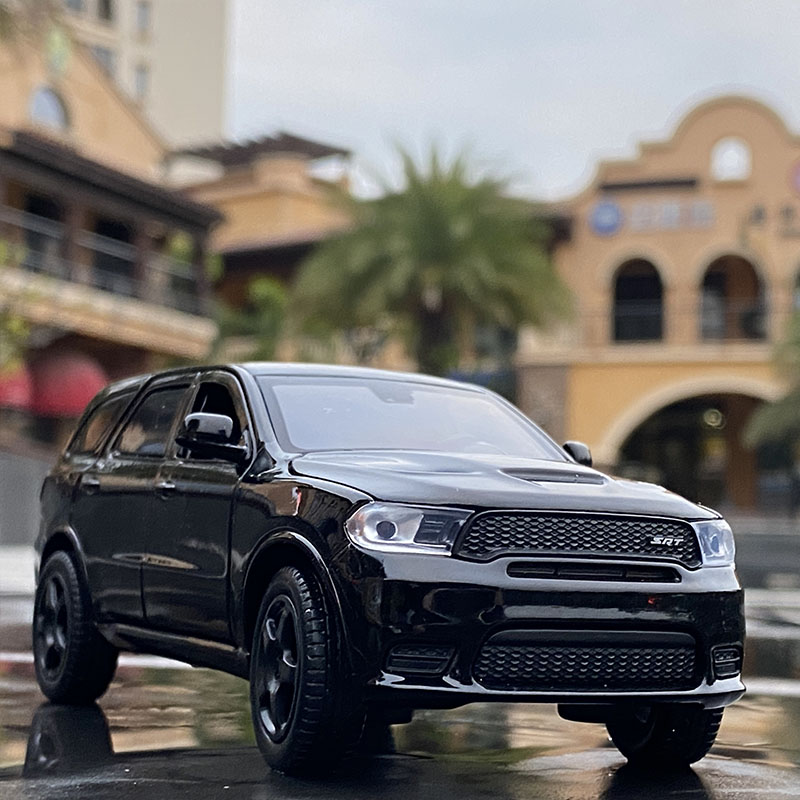 

132 Dodge Durango SUV Alloy Car Model Diecast Metal Toy Car Model Sound and Light Pull Back Collection Kids Gifts Free ShippingNovelty Games