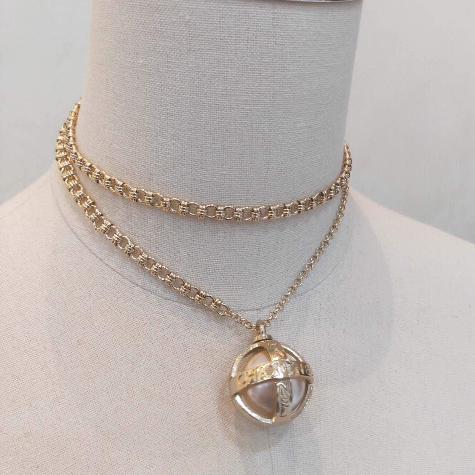

2022 Top quality round ball shape pendant necklace in 18k gold plated with pearl beads for women wedding jewelry gift have box stamp PS7123