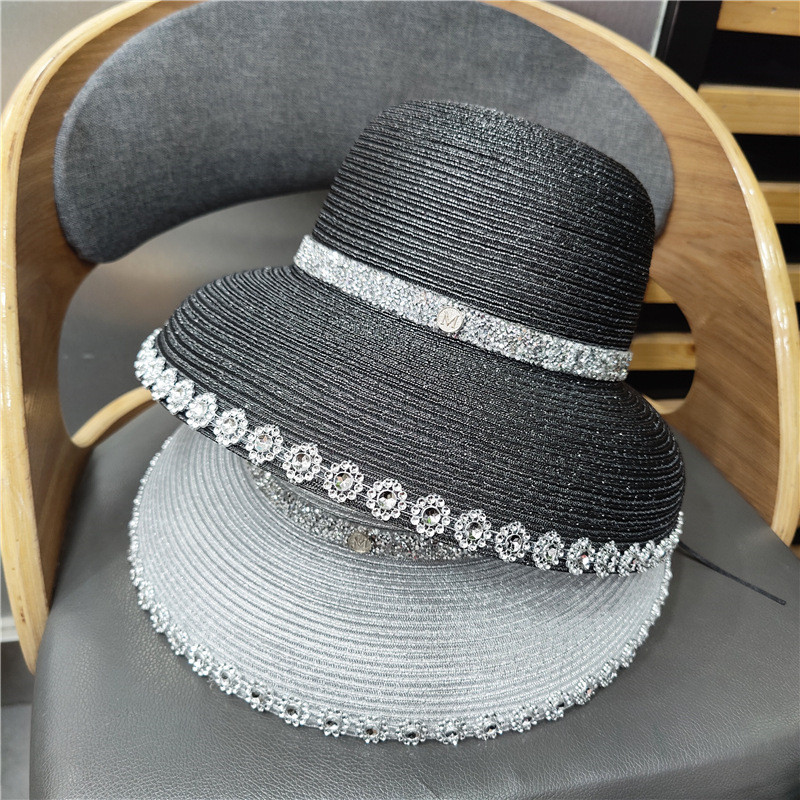 

Shiny Diamond Sun Hats Summer Rhinestone Straw Hat Hepburn Style Women Beach Caps Outdoor Wide Brim Cap, Black
