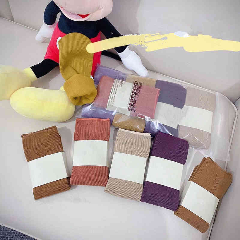 

Autumn And Winter Cashmere Snow High Thick Socks Comfortable Warm Breathable Women Men 5 Colors Brand, Black