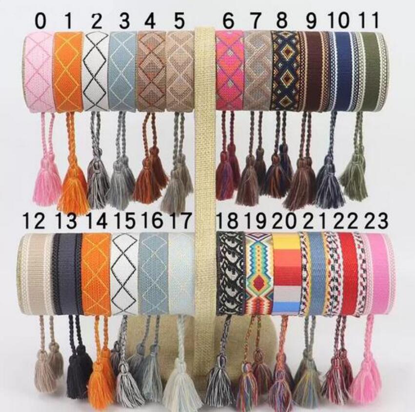 

Luxury Designer Brand Letter Printing Jewelry Women Bracelets Hand Knitting Cotton Bangles for Mens High-end Loved Couple Woven Tassels Wris, Golden;silver