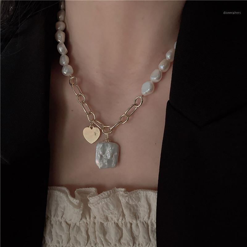 

Chains 2021 Baroque Metal Necklace Pearl String Chain Woman Personality Simple Fashion Wild Sweater