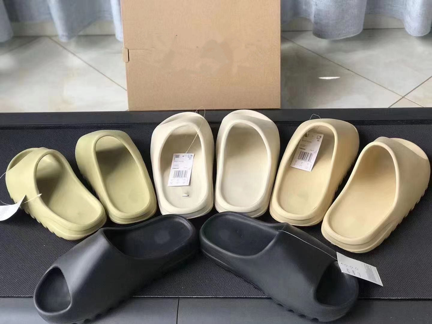 

2021 Classic Slide slipper men women newest foam sandal black white brown red 700 west kaynee bone resin desert luxury designer slides sandals slippers 24-46, 02