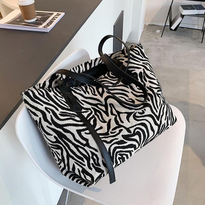 Duffel Bags Women Retro Leopard Zebra Animal Printed Shoulder Bag Portable Large Capacity PU Leather Totes Casual Street Shopping Handbags-image-707766922