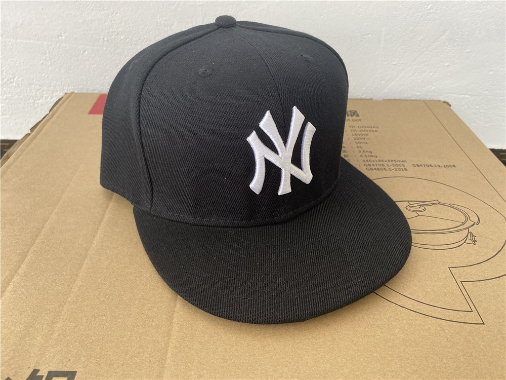 

2021 Men's Fitted Hats Classic Black White Color Cool Baseball Caps Adult Flat Visor New York City Hip Hop Fitted Cap Men Women Full Closed Gorra, Blue;gray