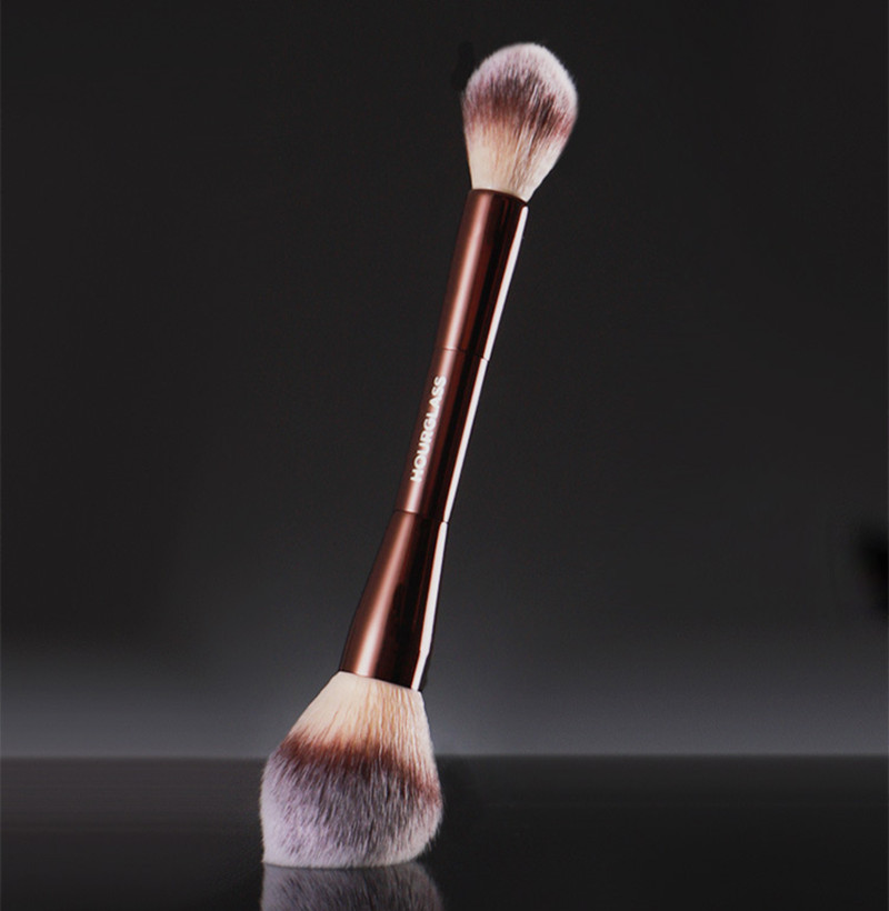 

Hourglass Veil Powder Makeup Brush Double-ended Powders Highlighter Setting Cosmetics Brushes Ultra Soft Synthetic Hair