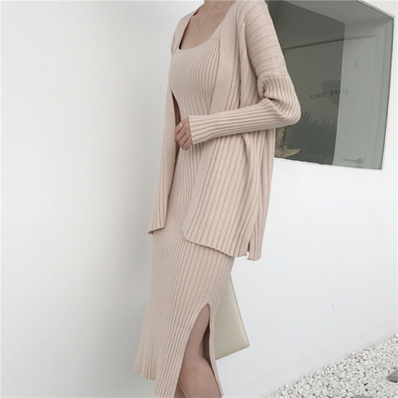 

High Quality Women Peals Sweater Tops Dress Suits Long Sleeve Off Shoulder Pullovers Elegant Woman Knitted Jumpers Skirts Set 210525, Picture color