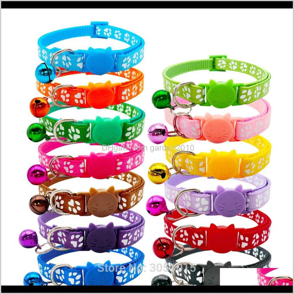 

Leashes Wholesale 100Pcs 13 Colors Paw Dog Cat Collars Adjustable With Bell Charm Necklace Collar For Little Dogs 201030 Tgiqq Jxcuz