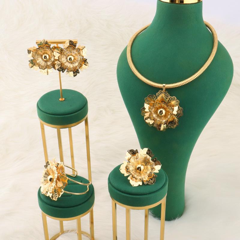

Earrings & Necklace 2021 Fashion Jewelry Set For Woman Earring Bracelet Ring Elegant Luxury Ladies Party Wedding Copper Gilded, Silver