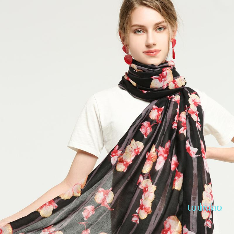 

Scarves 2021 Versatile Fashion Bronzing Scarf Women's Flower Stripe Printed In Stock 11