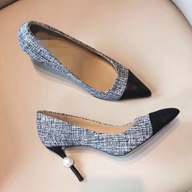 

Quality Women Suede 7cm Mid-Heel Slide Sandals,Hardware detail on Fold over fringe,Size 35-40, Black