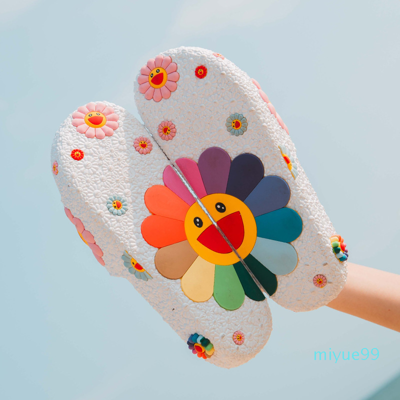 

fashion star elements with Murakami Takashi sunflower slippers outdoor beach slippers for women light non-slip wear-resistant, Black