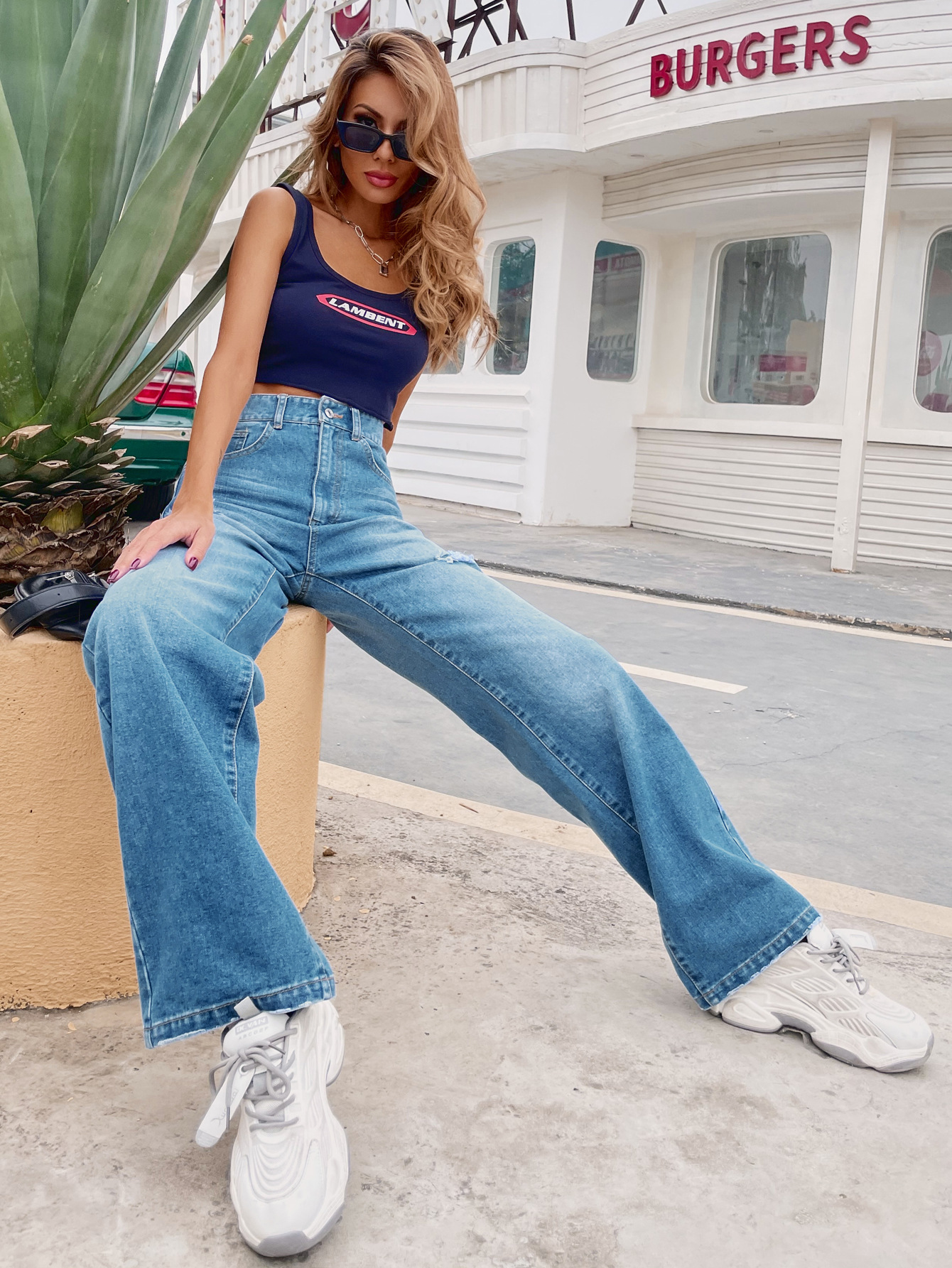 

Women' Jeans Fashion loose high waist mopping holes, Customize