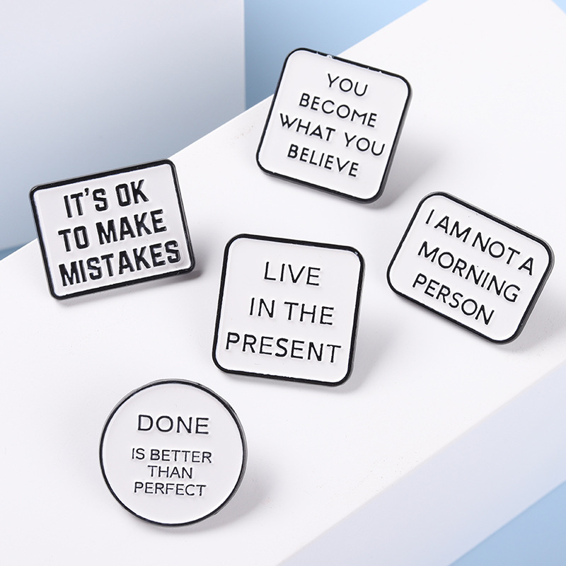 

Cute letter i am not a morning person Brooches Pin for Women Men Fashion Dress Coat Shirt Demin Metal Funny Brooch Pins Badges Promotion Gift Jewelry, Mixed colors