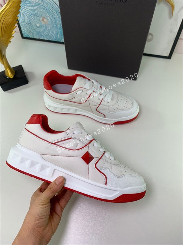 

2022 Fashion Designer Sneakers Shoes Technical Knit Fabric Men's Sports Rubber Sole Casual Walking Outdoor Trainer, 01