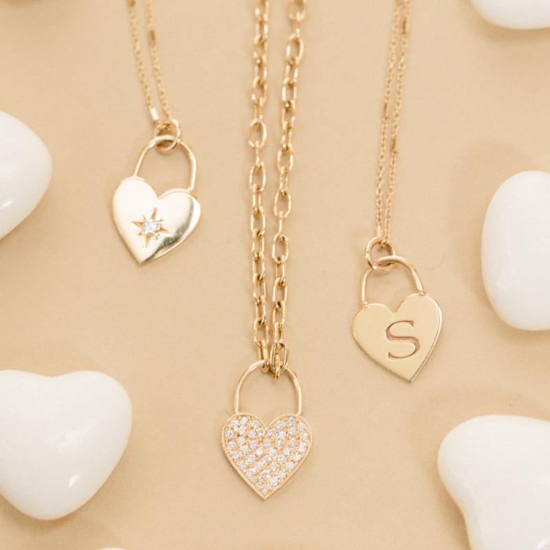 

Pendant Necklaces OUREX 2021 Fashion Gold Color Metal Heat Pendent Necklace Simple Design For Women Wedding Party Jewelry Wholesale