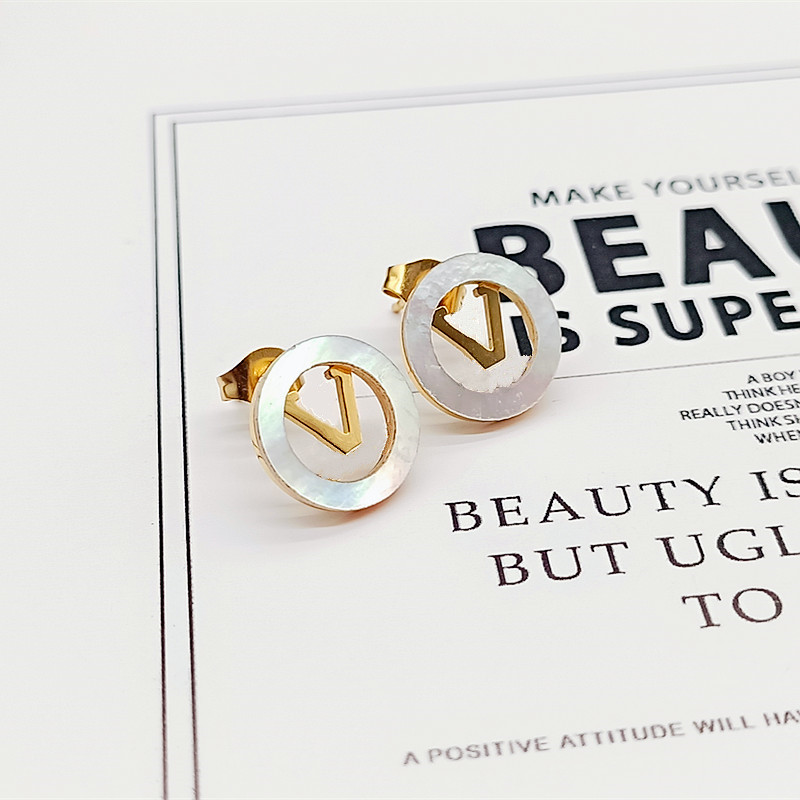 

Titanium Steel Gold Silver Earrings Charm ceramics Dangle women Style Letter L Luxury Designer European American Fashion Jewelry Does Not Fade Wholesale