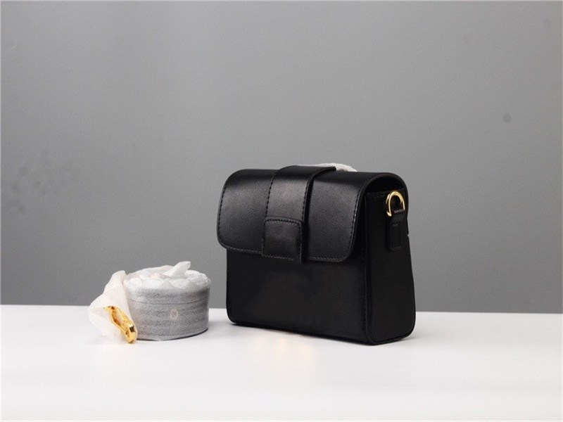 

2021 luxurys Womens designer handbag luxury bag should bag fashion tote purse wallet crossbody bags backpack Small chain bag, 01