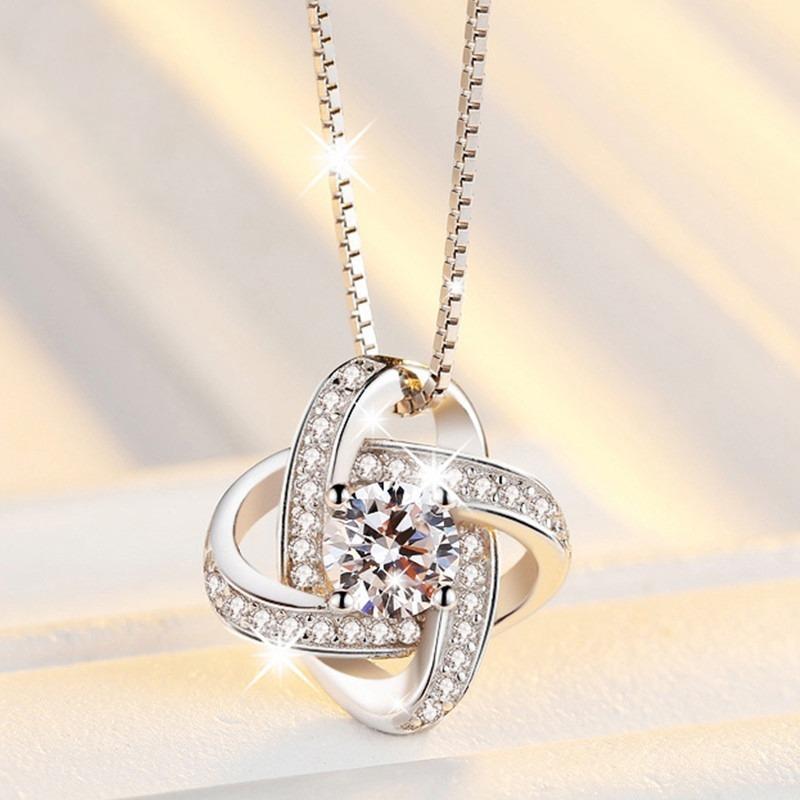 

Chains Fashion Whirlwind Four-leaf Clover Necklace European And American Style S925 Silver Clavicle Chain For Your Birthday Gift