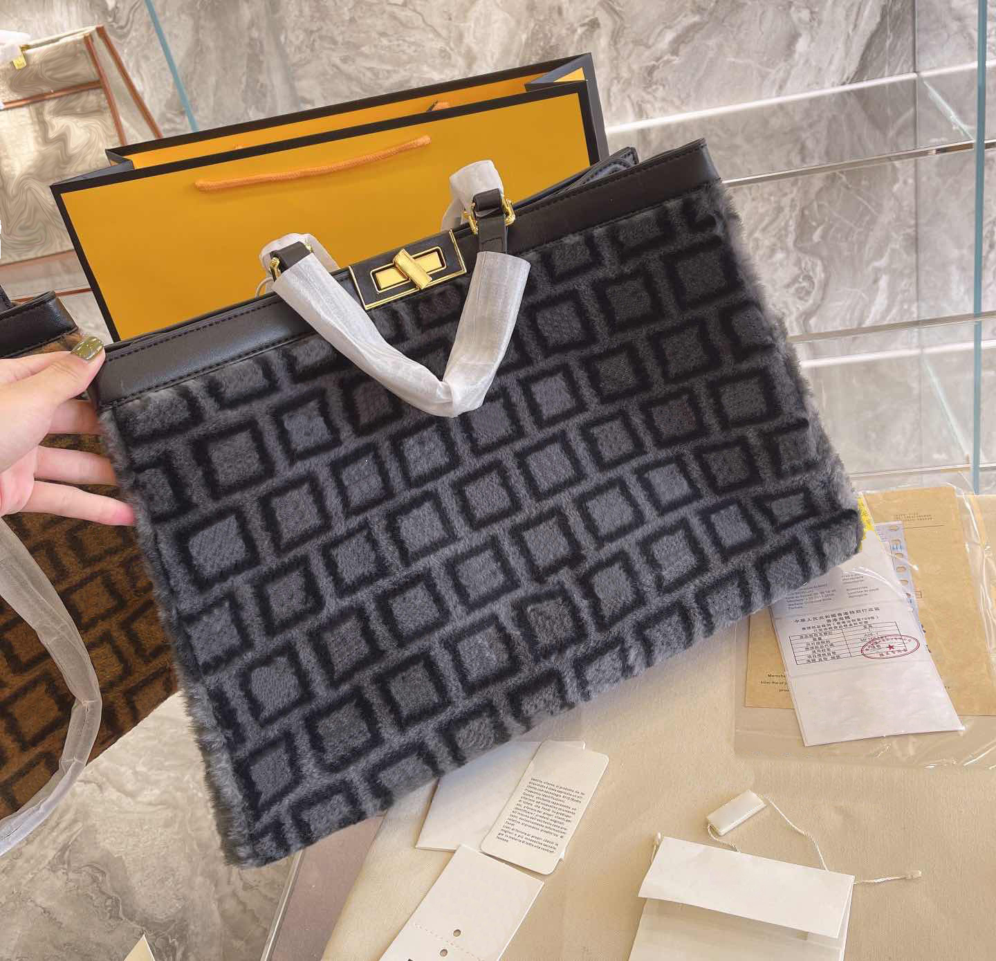

Women's luxury shoulder bag designer shopping bags fashion classic letter corduroy Plush cross body temperament handbag high quality lady totes bagss Wallet, Chooes colour