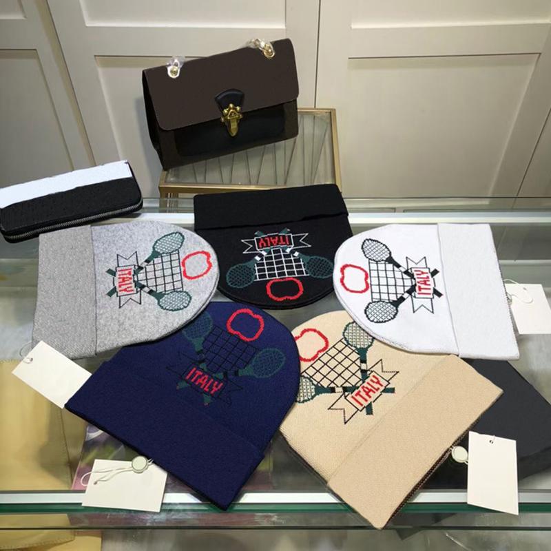 

2021 Classic letter Warm Beanie Man Woman design Skull Caps Fall Winter Breathable Fitted street Hat Cap Good Quality 5 Color, Blue