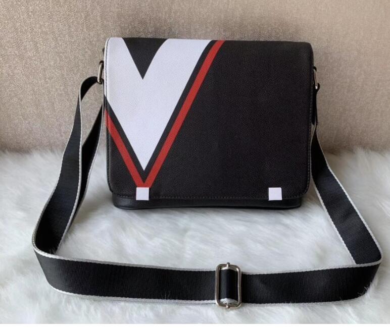 

Classic men's messenger bag sacoche pouch