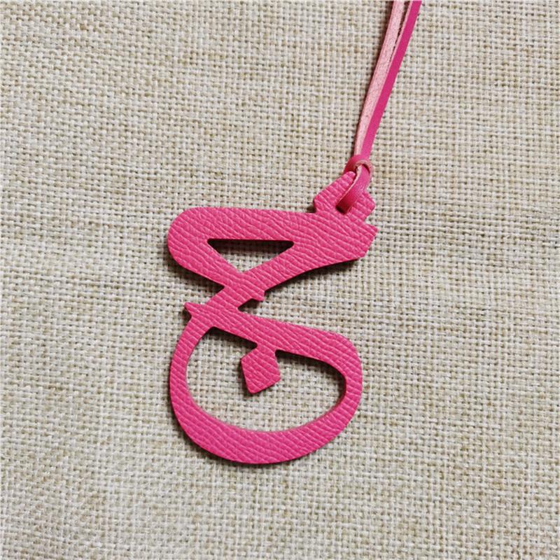 

Keychains DIY Initial A~Z Five Real Natural Leather Character Alphabet Arabic Letter Keychain Backpack Pendant Ladies Women Bag Charm