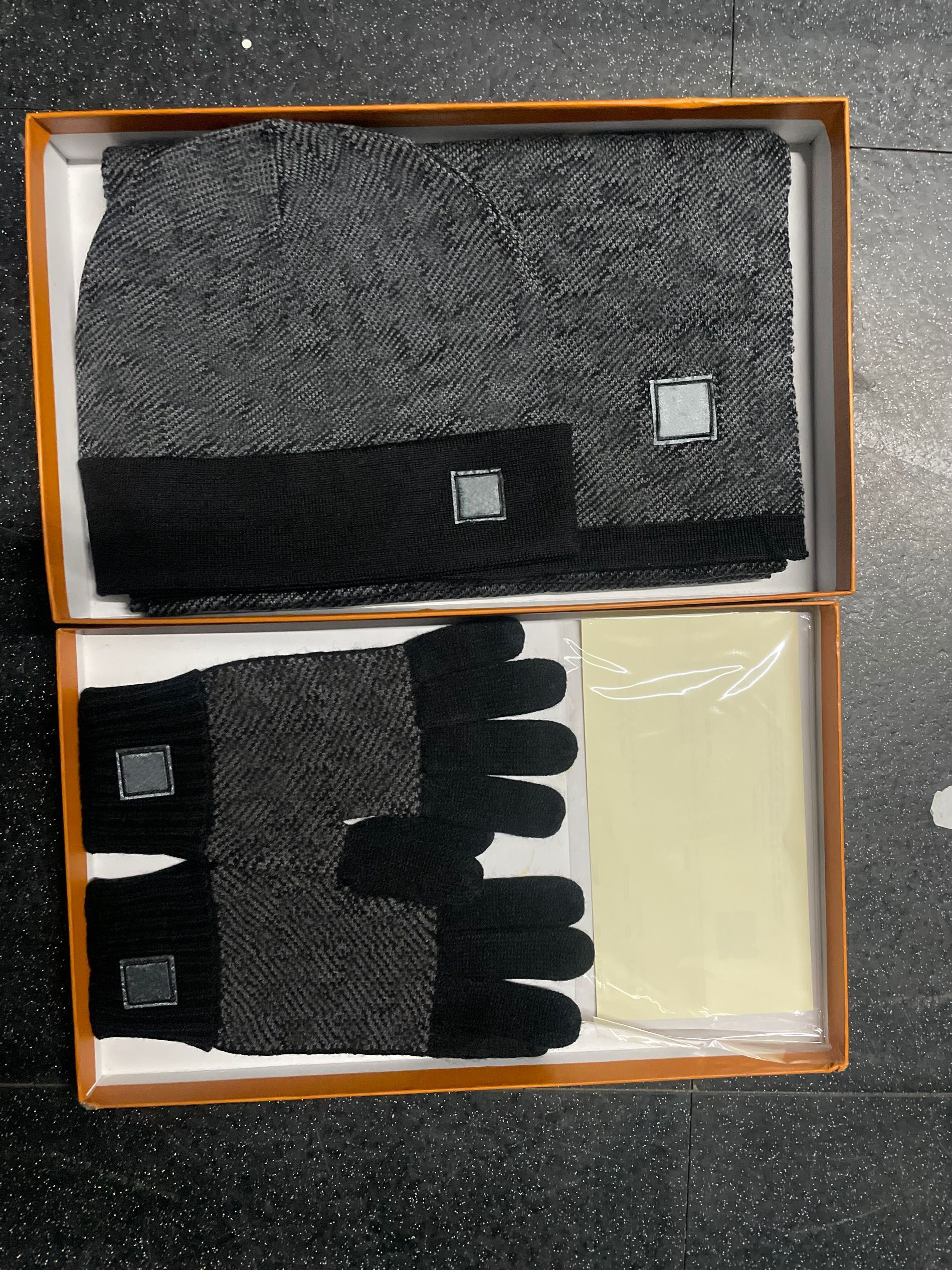 

Designer Mens Beanie Scarf Glove Sets Luxury Hat Knitted Caps Ski Scarves Mask Unisex Winter Outdoor