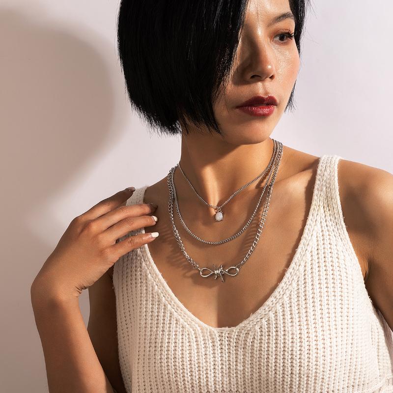 

Pendant Necklaces Ancient Silver Color Geometric Necklace For Women Vintage Opal Stone Multi-layer Alloy Clavicle Chain Jewelry Colla
