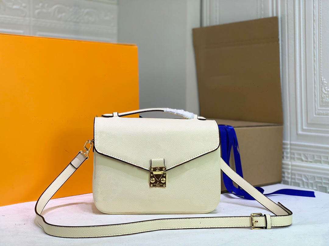 

High Quality Luxurys Designers Bags Handbags Women Messenger Handbag Large Monograms Embossed Pochette Metis Tote Shoulder Crossbody Bag